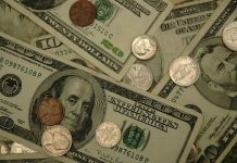 Ông Trump chỉ trích Fed sau khi chỉ số PMI Mỹ giảm xuống mức thấp nhất một thập kỉ